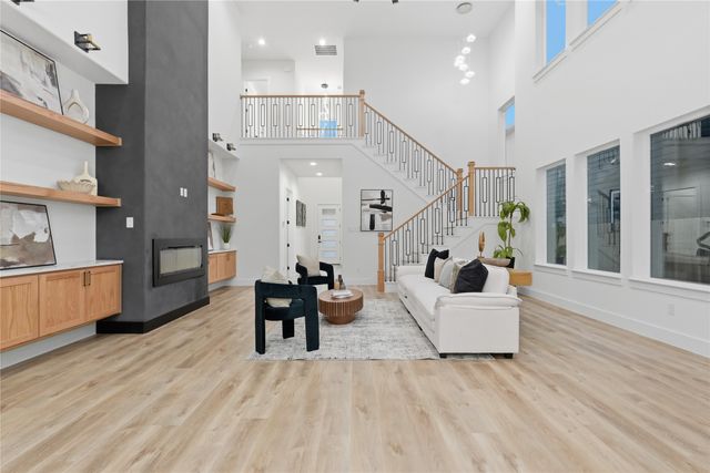 3906 Harlingen Street, Dallas, TX 75212