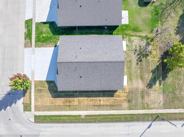 2102 S 21st STREET, Manitowoc, WI 54220