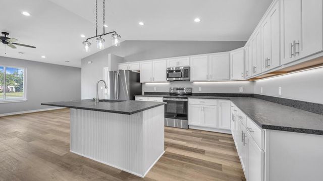 2102 S 21st STREET, Manitowoc, WI 54220