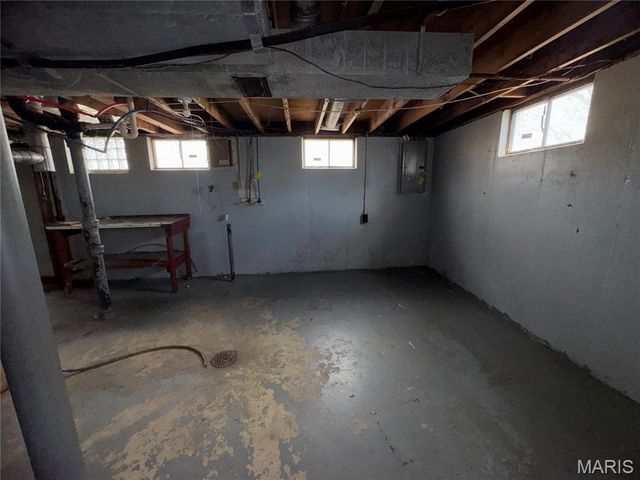 1765 Cargill Drive, St Louis, MO 63136