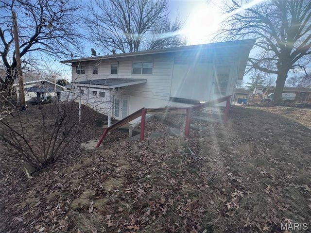 1765 Cargill Drive, St Louis, MO 63136