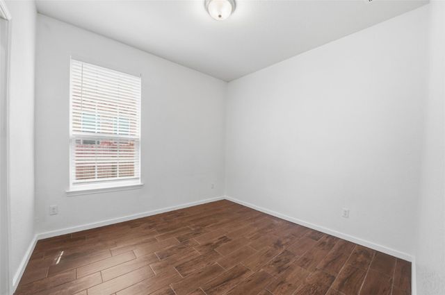 225 Danablu DR, Hutto, TX 78634