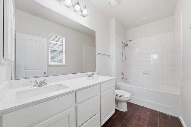 225 Danablu DR, Hutto, TX 78634