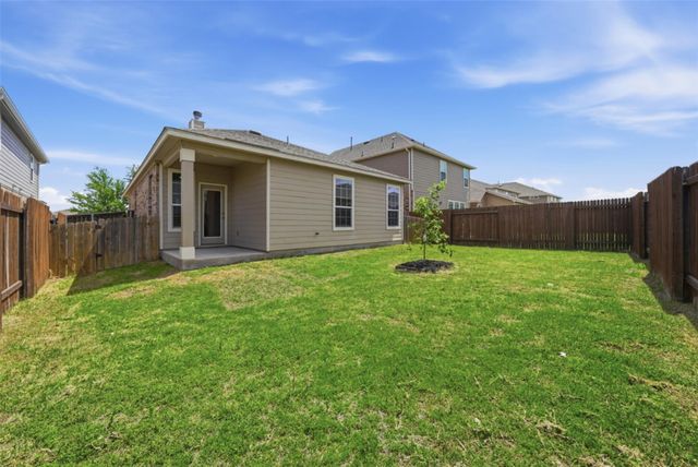 225 Danablu DR, Hutto, TX 78634