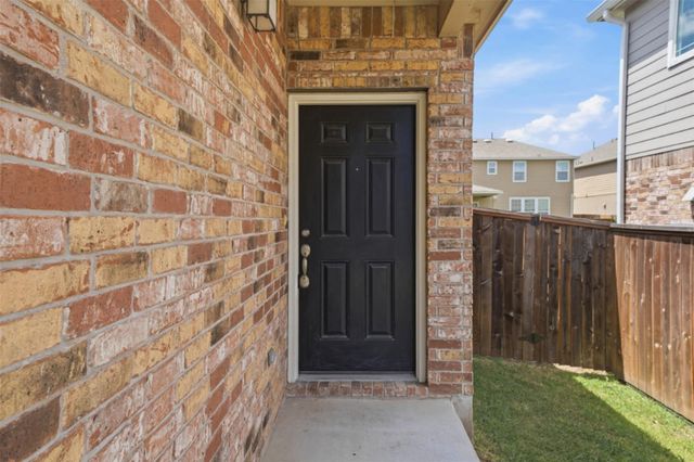 225 Danablu DR, Hutto, TX 78634