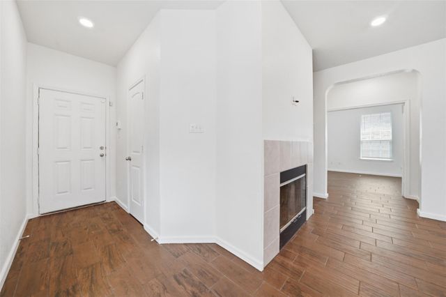 225 Danablu DR, Hutto, TX 78634