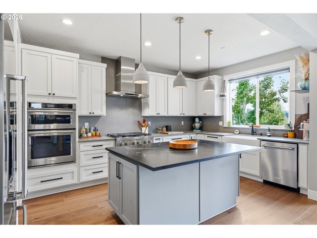 6022 Nw OLYMPIC St, Camas, WA 98607