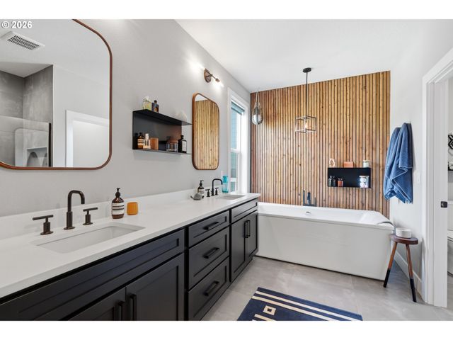 6022 Nw OLYMPIC St, Camas, WA 98607