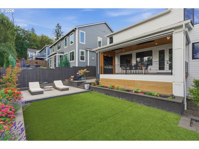 6022 Nw OLYMPIC St, Camas, WA 98607