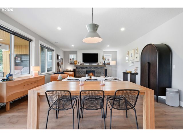 6022 Nw OLYMPIC St, Camas, WA 98607