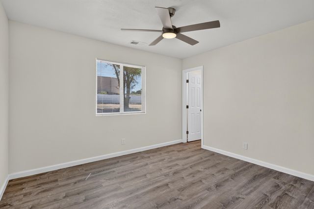 102 2nd Street SE, Rio Rancho, NM 87124