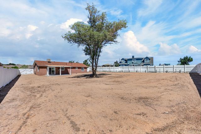 102 2nd Street SE, Rio Rancho, NM 87124