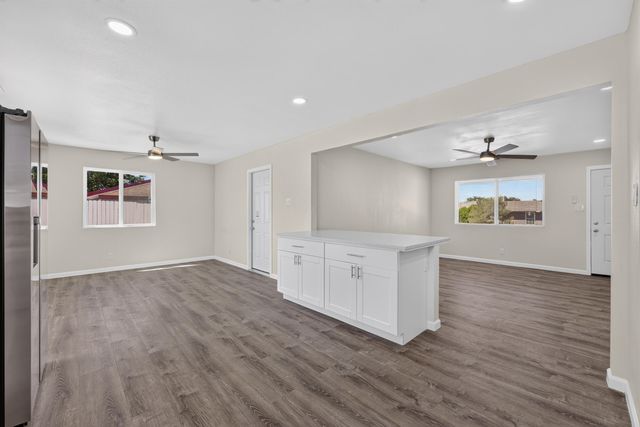 102 2nd Street SE, Rio Rancho, NM 87124