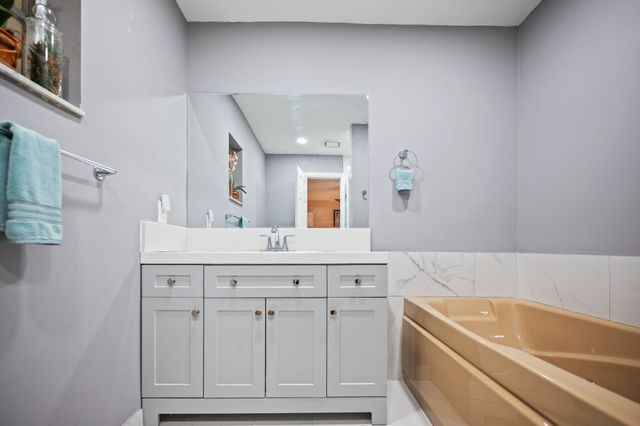 4245 NW 115th Avenue, Sunrise, FL 33323