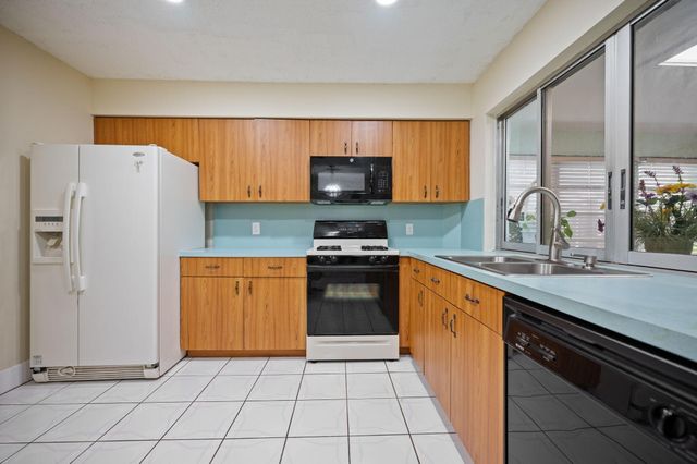 4245 NW 115th Avenue, Sunrise, FL 33323