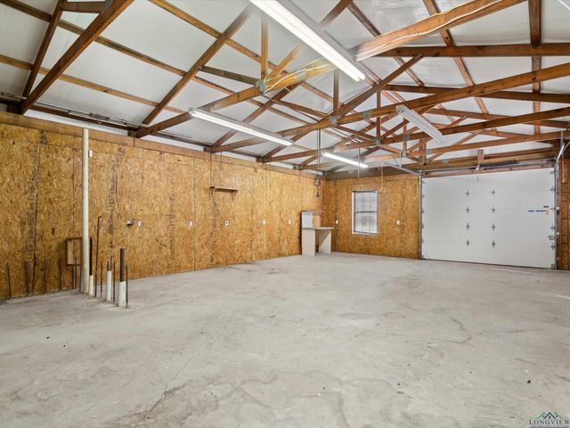 6 Lindsey Ln, Longview, TX 75601