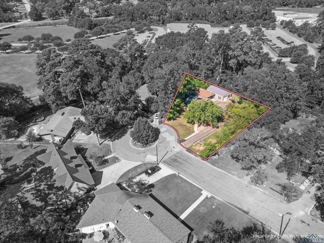 6 Lindsey Ln, Longview, TX 75601