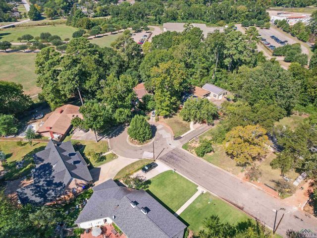 6 Lindsey Ln, Longview, TX 75601