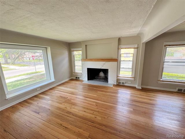 19210 Patton Street, Detroit, MI 48219