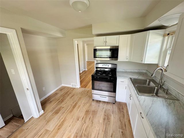 19210 Patton Street, Detroit, MI 48219