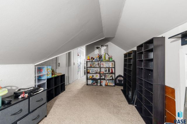 816 W 5th St Street, Sioux Falls, SD 57104