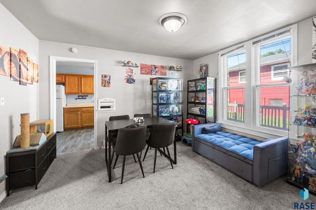 816 W 5th St Street, Sioux Falls, SD 57104