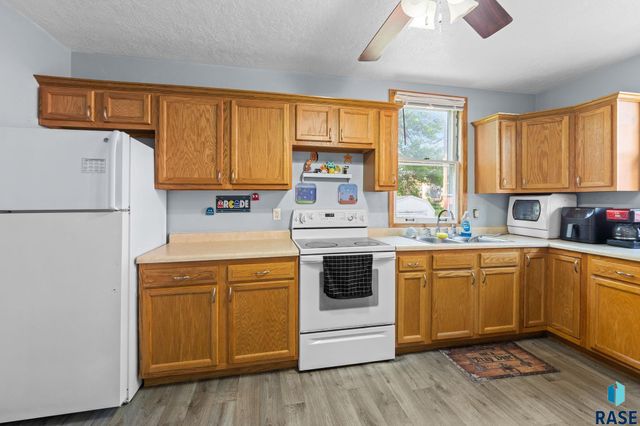 816 W 5th St Street, Sioux Falls, SD 57104
