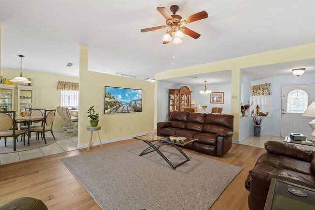 6727 Dickinson Terrace, Port St. Lucie, FL 34952