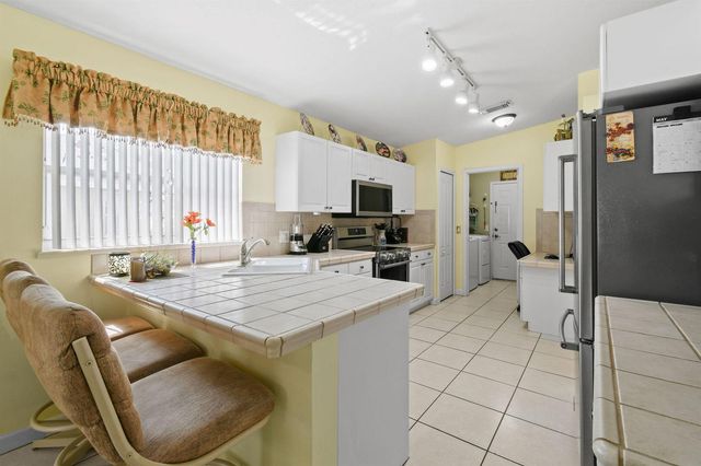 6727 Dickinson Terrace, Port St. Lucie, FL 34952