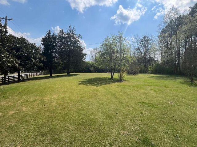 1725 NE Floyd Springs Road, Armuchee, GA 30105