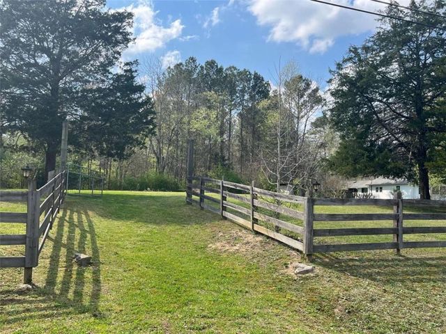 1725 NE Floyd Springs Road, Armuchee, GA 30105
