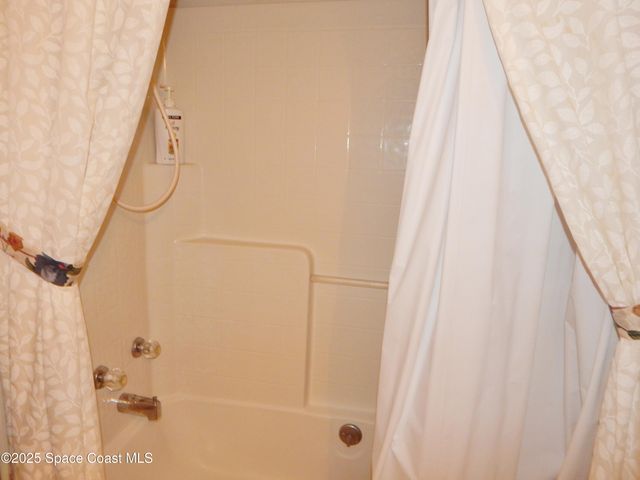 1356 Turkey Creek Drive NE, Palm Bay, FL 32905