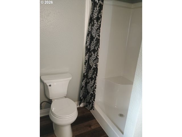 760 W BALLF St, Roseburg, OR 97471