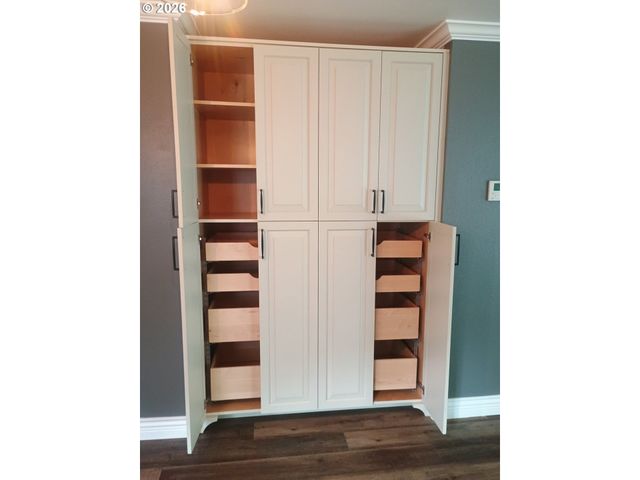 760 W BALLF St, Roseburg, OR 97471