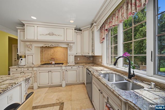 29 Meadow Street, Demarest, NJ 07627