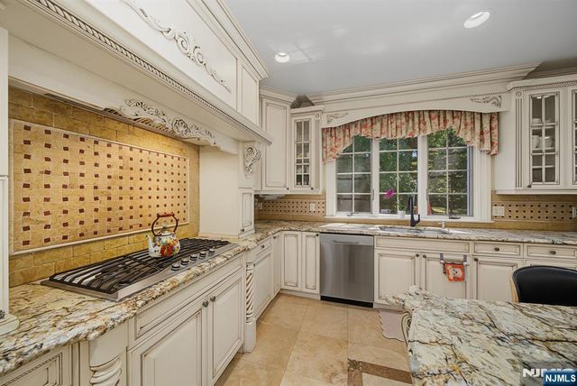 29 Meadow Street, Demarest, NJ 07627
