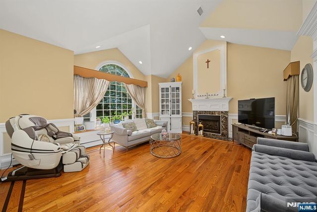 29 Meadow Street, Demarest, NJ 07627