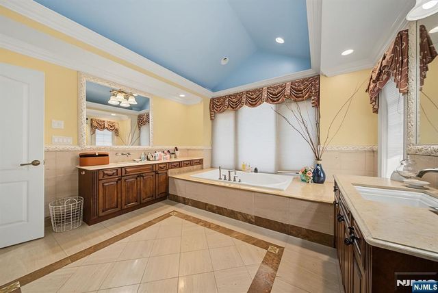 29 Meadow Street, Demarest, NJ 07627