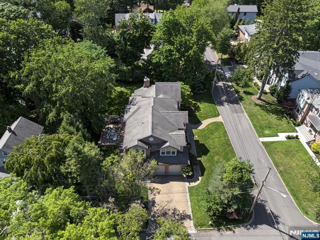 29 Meadow Street, Demarest, NJ 07627