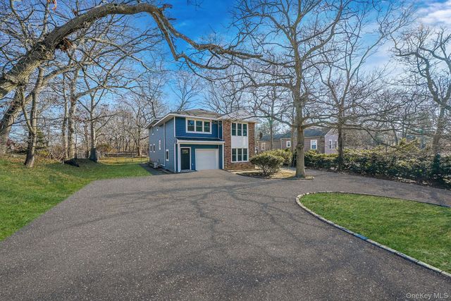 95 Berkshire Drive, Farmingville, NY 11738