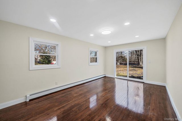 95 Berkshire Drive, Farmingville, NY 11738