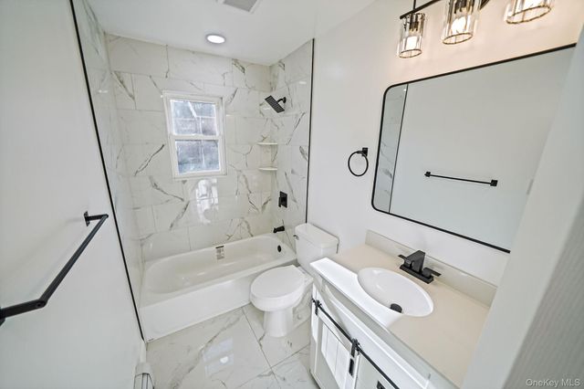 95 Berkshire Drive, Farmingville, NY 11738