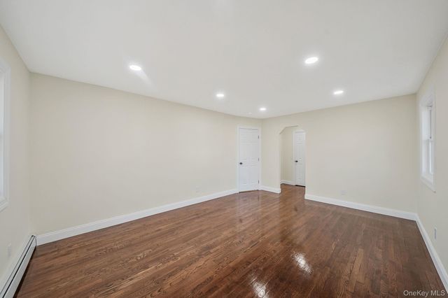 95 Berkshire Drive, Farmingville, NY 11738