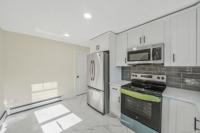 95 Berkshire Drive, Farmingville, NY 11738