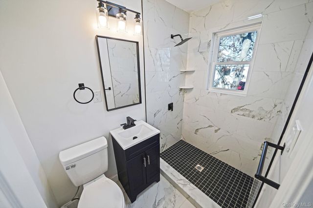 95 Berkshire Drive, Farmingville, NY 11738