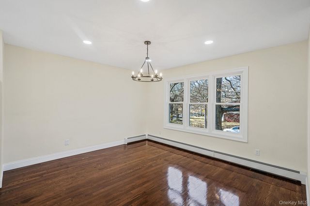 95 Berkshire Drive, Farmingville, NY 11738