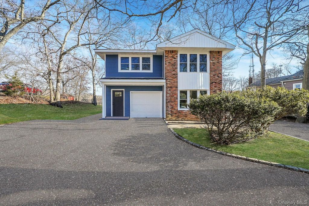 95 Berkshire Drive, Farmingville, NY 11738