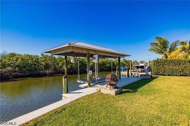 2579 Eighth AVE, St James City, FL 33956