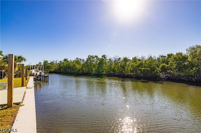 2579 Eighth AVE, St James City, FL 33956