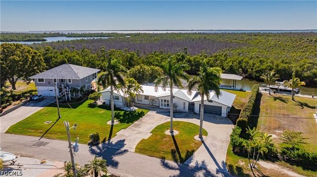 2579 Eighth AVE, St James City, FL 33956